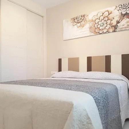 Firstline Rubino Arenal-bol アパート *